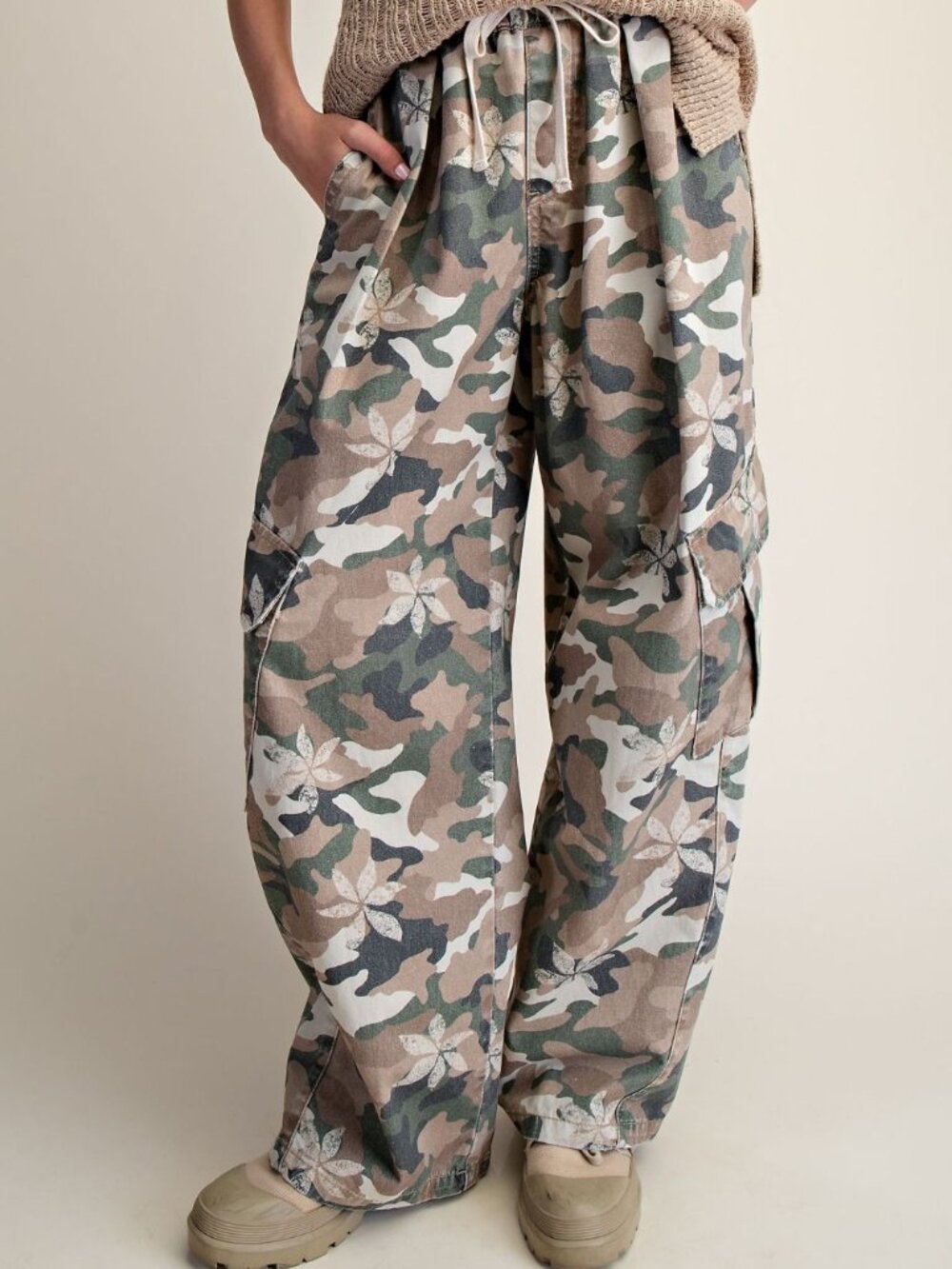 CAMOUFLAGE PRINT WASHED TWILL CARGO PANTS